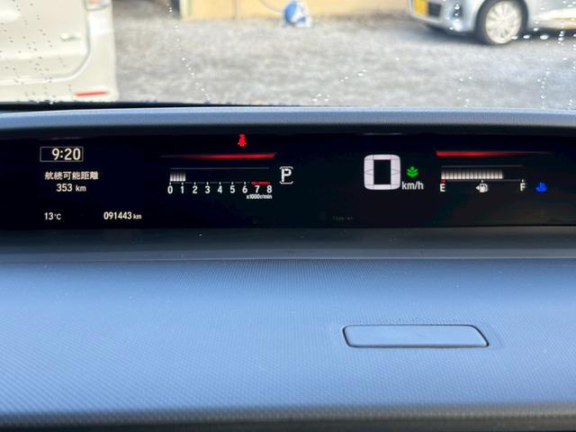 ステップワゴンスパーダ スパーダ ホンダセンシング 4WD ナビ フルセグTV フリップダウン 両側電動スライドドア バックカメラ Bluetooth LEDヘッドライト 追従クルコン 純正アルミホイール プッシュスタート ETC パドルシフト(11枚目)