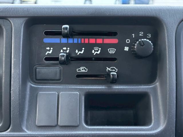 サンバートラック ＴＢ　４ＤＷ　ＭＴ車　三方開（12枚目）