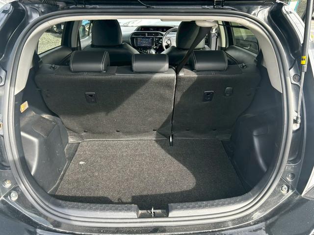 アクア Ｇ　Ｇ’ｓ　トヨタセーフティ　ハーフレザー　ナビ　フルセグ　バックモニター　ＬＥＤヘッドライト　プッシュスタートボタン　Ｇｓホイール　クルーズコントロール　ＥＴＣ　オートマチックハイビーム（7枚目）