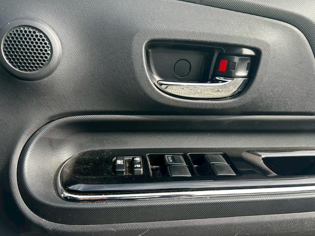 アクア Ｇ　Ｇ’ｓ　トヨタセーフティ　ハーフレザー　ナビ　フルセグ　バックモニター　ＬＥＤヘッドライト　プッシュスタートボタン　Ｇｓホイール　クルーズコントロール　ＥＴＣ　オートマチックハイビーム（17枚目）