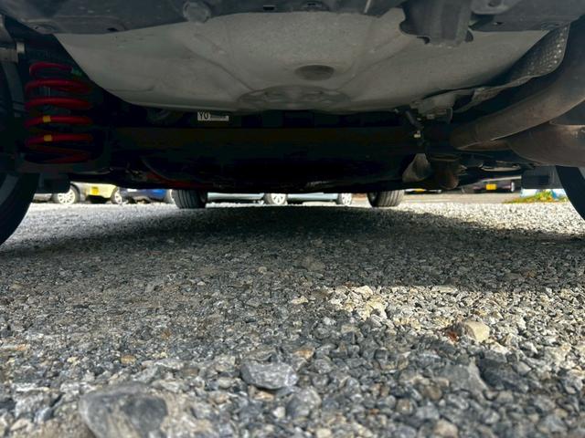 アクア Ｇ　Ｇ’ｓ　トヨタセーフティ　ハーフレザー　ナビ　フルセグ　バックモニター　ＬＥＤヘッドライト　プッシュスタートボタン　Ｇｓホイール　クルーズコントロール　ＥＴＣ　オートマチックハイビーム（24枚目）