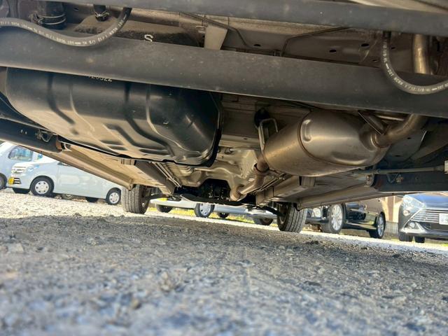 アルトラパン 10thアニバーサリーリミテッド 運転席エアバック イモビライザー シ-トヒ-タ- フルフラットシート 衝撃安全ボディー パワーステアリング 全席PW キーレス インテリキー WSRS フルオートエアコン ベンチシート ABS(17枚目)