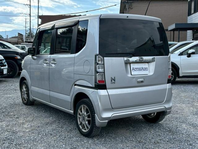 Ｎ－ＢＯＸ Ｇ・Ｌパッケージ　４ＷＤ　ナビＴＶ　両側スライド　冬タイヤ付き　バックカメラ付き　ＥＴＣ　エアバック　ベンチシート　Ｗエアバック　パワーウインド（2枚目）