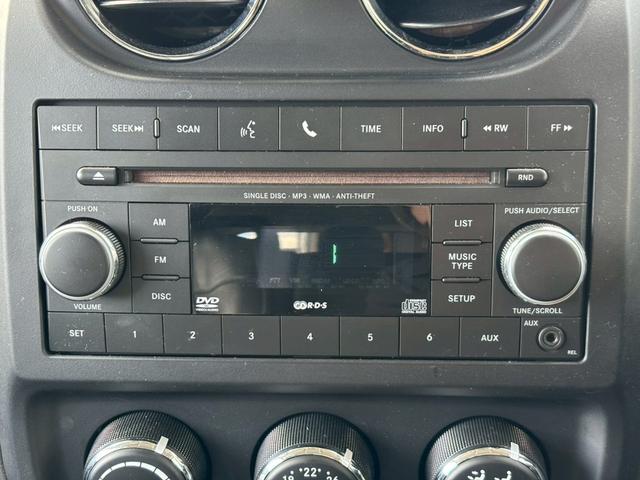 ジープ・パトリオット リミテッド　フルタイム４ＷＤ　　オーディオ　サンルーフ　ルーフレール　冬タイヤ付き　　Ｓカメラ　オートクルーズコントロール　運転席パワーシート　本革　エアコン　パワーウィンドウ　盗難防止システム（14枚目）