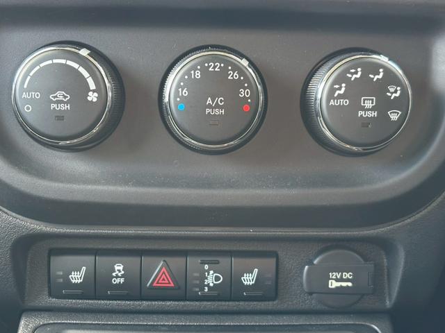 ジープ・パトリオット リミテッド　フルタイム４ＷＤ　　オーディオ　サンルーフ　ルーフレール　冬タイヤ付き　　Ｓカメラ　オートクルーズコントロール　運転席パワーシート　本革　エアコン　パワーウィンドウ　盗難防止システム（16枚目）