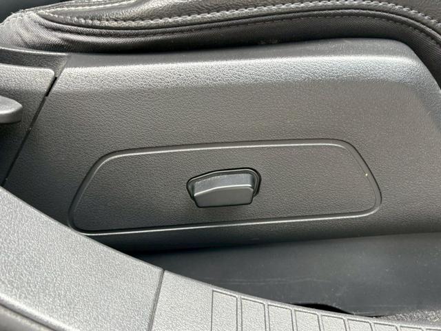 ジープ・パトリオット リミテッド　フルタイム４ＷＤ　　オーディオ　サンルーフ　ルーフレール　冬タイヤ付き　　Ｓカメラ　オートクルーズコントロール　運転席パワーシート　本革　エアコン　パワーウィンドウ　盗難防止システム（18枚目）