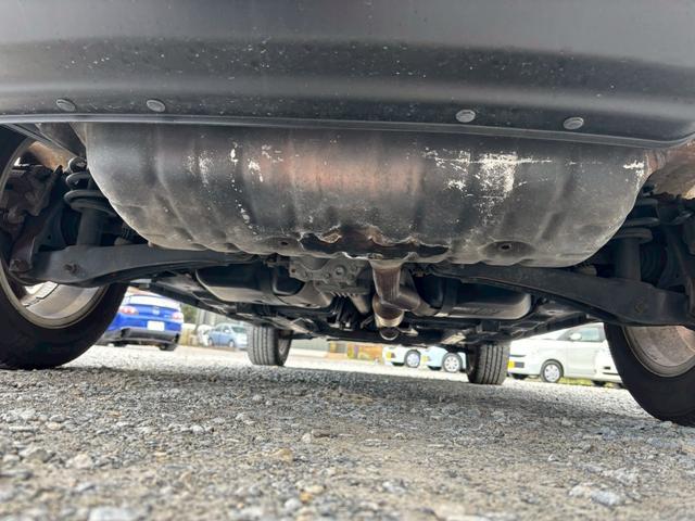 ジープ・パトリオット リミテッド　フルタイム４ＷＤ　　オーディオ　サンルーフ　ルーフレール　冬タイヤ付き　　Ｓカメラ　オートクルーズコントロール　運転席パワーシート　本革　エアコン　パワーウィンドウ　盗難防止システム（19枚目）