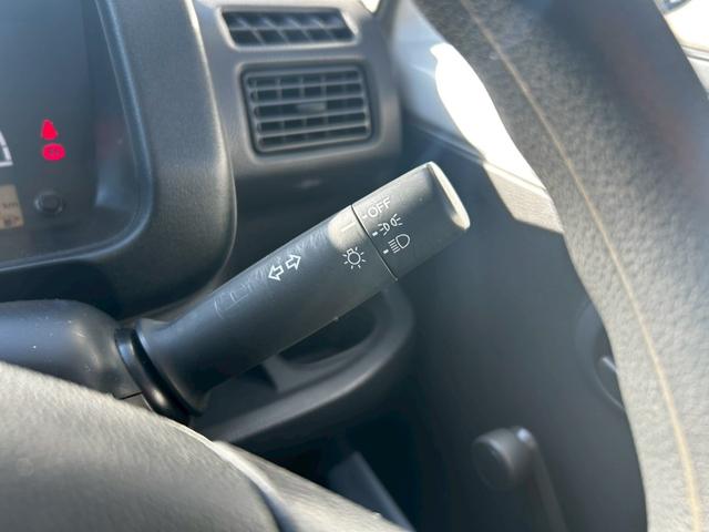 アクティトラック ＳＤＸ　４ＷＤ　ＭＴ車　オーディオ　エアコン　パワステ　エアバック（18枚目）