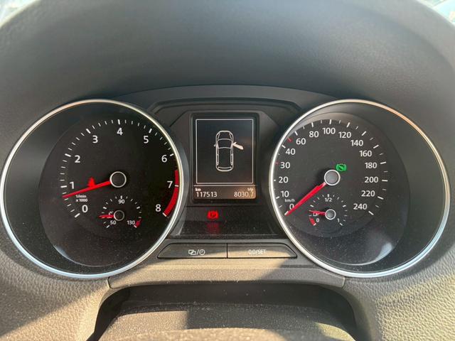 ポロ ブルーＧＴ　ナビ＆ＴＶ　冬タイヤ付き　バックカメラ　クルーズコントロール　ハーフレザーシート　禁煙車　ＥＴＣ　オートエアコン　サイドエアバッグ　ＢＴ接続（10枚目）