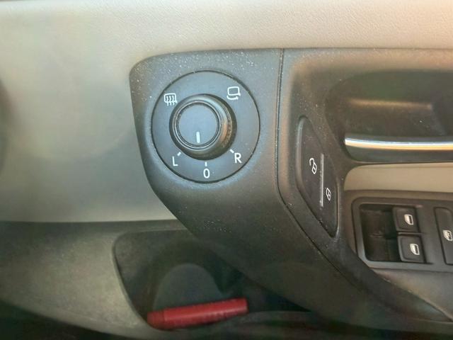 ポロ ブルーＧＴ　ナビ＆ＴＶ　冬タイヤ付き　バックカメラ　クルーズコントロール　ハーフレザーシート　禁煙車　ＥＴＣ　オートエアコン　サイドエアバッグ　ＢＴ接続（22枚目）