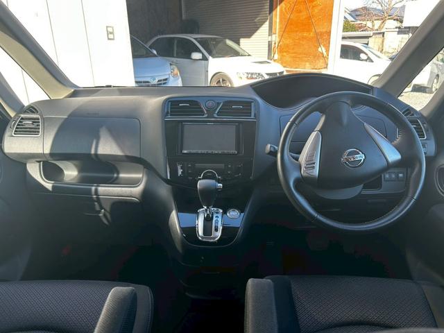 セレナ ハイウェイスター ハイウェイスター(8名) 4WD ナビ TV 両側パワースライドドア バックモニター ETC スマートキー プッシュスタートボタン クルーズコントロール(9枚目)