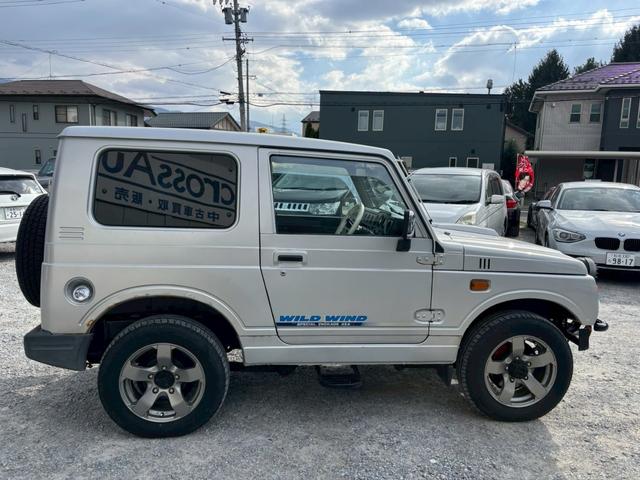 ジムニー ワイルドウインド 4WD MT車 エンジンリビルト済み インタークーラーターボ エアコンパワステ カセット(3枚目)