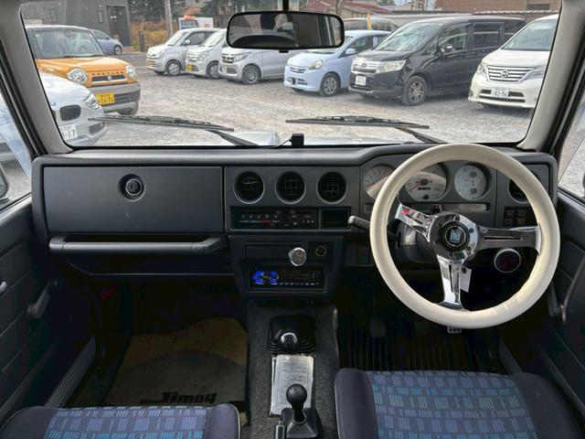 ジムニー ワイルドウインド 4WD MT車 エンジンリビルト済み インタークーラーターボ エアコンパワステ カセット(4枚目)