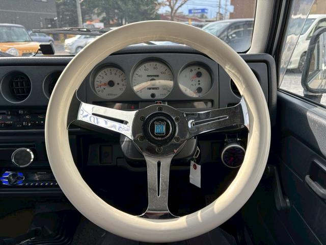ジムニー ワイルドウインド 4WD MT車 エンジンリビルト済み インタークーラーターボ エアコンパワステ カセット(12枚目)
