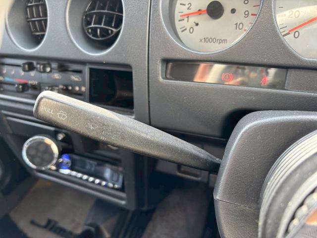 ジムニー ワイルドウインド 4WD MT車 エンジンリビルト済み インタークーラーターボ エアコンパワステ カセット(13枚目)