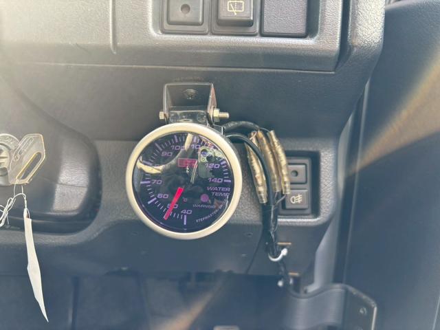 ジムニー ワイルドウインド 4WD MT車 エンジンリビルト済み インタークーラーターボ エアコンパワステ カセット(17枚目)