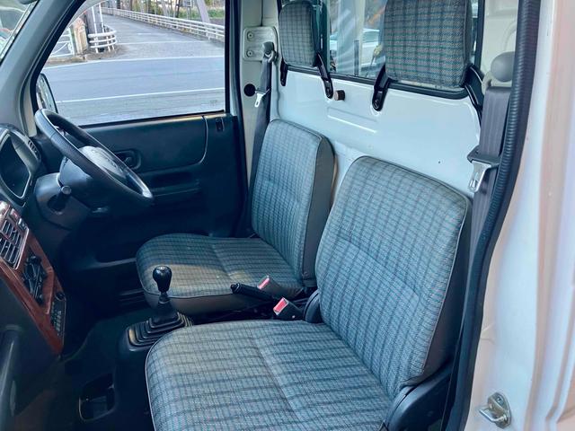アクティトラック ＳＤＸ　４ＷＤ　軽トラック　ＭＴ　エアコン　パワーステアリング　運転席エアバッグ（30枚目）