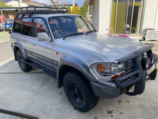 ランドクルーザー８０ ＶＸリミテッド　最終型／１ナンバー登録／ＡＡＲシート／純正シート有／タイミングベルト交換ステッカー／買取直販車／サンルーフ／カロッツェリアナビ／バックカメラ／デジタルインナーミラー／ドラレコ／キーレス／ＥＴＣ／（4枚目）