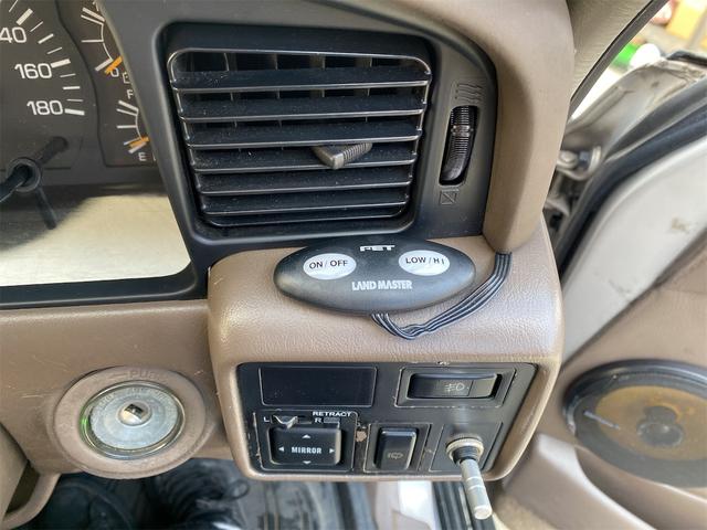 ランドクルーザー８０ ＶＸリミテッド　最終型／１ナンバー登録／ＡＡＲシート／純正シート有／タイミングベルト交換ステッカー／買取直販車／サンルーフ／カロッツェリアナビ／バックカメラ／デジタルインナーミラー／ドラレコ／キーレス／ＥＴＣ／（16枚目）