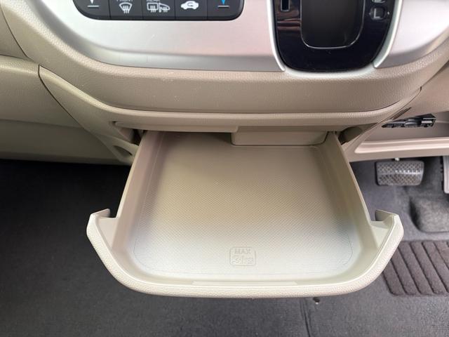 Ｎ－ＷＧＮ Ｇコンフォートパッケージ　４ＷＤ／純正ナビ／フルセグ／バックカメラ／ＥＴＣ／ＣＤ／ＤＶＤ／シートヒーター／スマートキー／ＨＩＤ／衝突被害軽減装置／オートエアコン／Ｂｌｕｅｔｏｏｔｈ（32枚目）