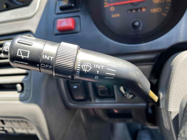 パジェロ ワイド　ＸＲ－ＩＩ　４ＷＤ　ターボ　アルミホイール　５速マニュアル　ＣＤ　エアコン　パワーウィンドウ　パワーステアリング　グリルガード　フォグ（11枚目）