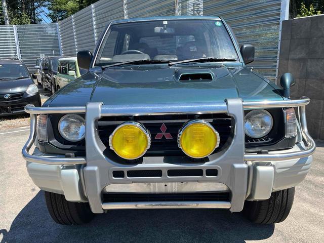パジェロ ワイド　ＸＲ－ＩＩ　４ＷＤ　ターボ　アルミホイール　５速マニュアル　ＣＤ　エアコン　パワーウィンドウ　パワーステアリング　グリルガード　フォグ（13枚目）