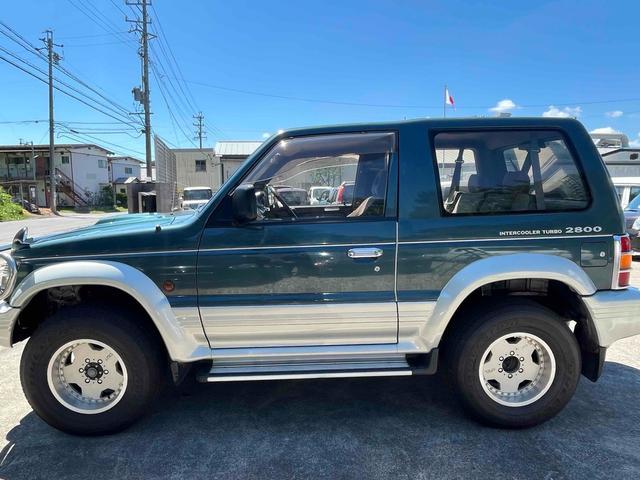 パジェロ ワイド　ＸＲ－ＩＩ　４ＷＤ　ターボ　アルミホイール　５速マニュアル　ＣＤ　エアコン　パワーウィンドウ　パワーステアリング　グリルガード　フォグ（22枚目）
