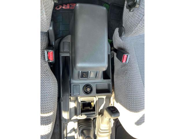 パジェロ ワイド　ＸＲ－ＩＩ　４ＷＤ　ターボ　アルミホイール　５速マニュアル　ＣＤ　エアコン　パワーウィンドウ　パワーステアリング　グリルガード　フォグ（34枚目）