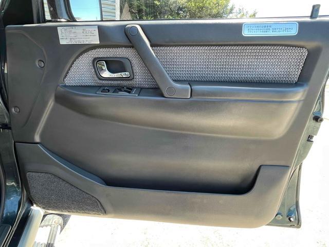 パジェロ ワイド　ＸＲ－ＩＩ　４ＷＤ　ターボ　アルミホイール　５速マニュアル　ＣＤ　エアコン　パワーウィンドウ　パワーステアリング　グリルガード　フォグ（38枚目）