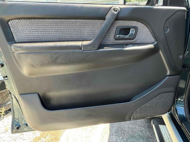 パジェロ ワイド　ＸＲ－ＩＩ　４ＷＤ　ターボ　アルミホイール　５速マニュアル　ＣＤ　エアコン　パワーウィンドウ　パワーステアリング　グリルガード　フォグ（42枚目）