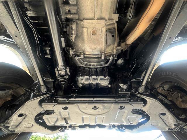 パジェロ ワイド　ＸＲ－ＩＩ　４ＷＤ　ターボ　アルミホイール　５速マニュアル　ＣＤ　エアコン　パワーウィンドウ　パワーステアリング　グリルガード　フォグ（52枚目）