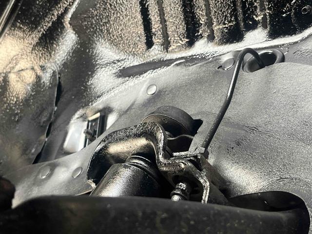 パジェロ ワイド　ＸＲ－ＩＩ　４ＷＤ　ターボ　アルミホイール　５速マニュアル　ＣＤ　エアコン　パワーウィンドウ　パワーステアリング　グリルガード　フォグ（68枚目）