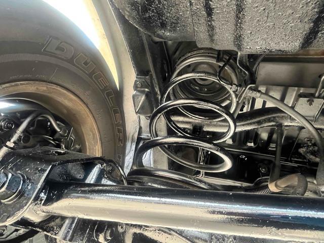 パジェロ ワイド　ＸＲ－ＩＩ　４ＷＤ　ターボ　アルミホイール　５速マニュアル　ＣＤ　エアコン　パワーウィンドウ　パワーステアリング　グリルガード　フォグ（74枚目）