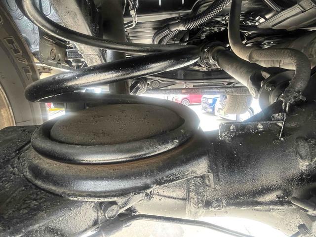 パジェロ ワイド　ＸＲ－ＩＩ　４ＷＤ　ターボ　アルミホイール　５速マニュアル　ＣＤ　エアコン　パワーウィンドウ　パワーステアリング　グリルガード　フォグ（76枚目）