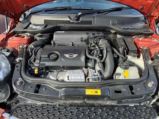 ＭＩＮＩ クーパーＳ　クーペ　ドライブレコーダー　ＥＴＣ　バックカメラ　ナビ　ＴＶ　クリアランスソナー　ＡＴ　ＨＩＤ　キーレスエントリー　電動格納ミラー　シートヒーター　アルミホイール　盗難防止システム　ＡＢＳ　ＣＤ　ＤＶＤ再生（19枚目）