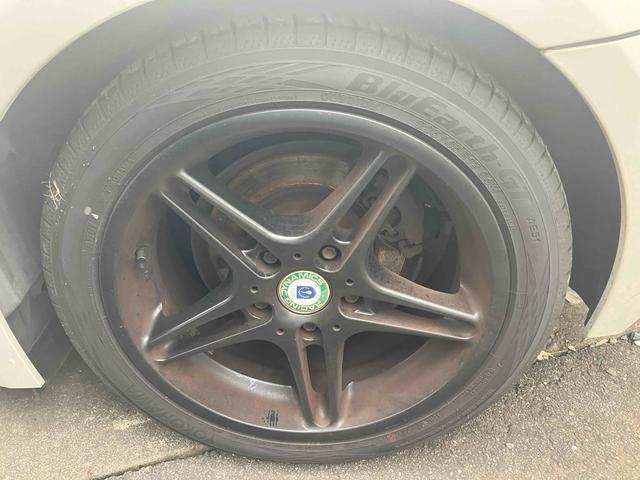 Ｚ４ ２．５ｉ　オープンカー　ＨＩＤ　ＡＴ　キーレスエントリー　シートヒーター　アルミホイール　ＡＢＳ　ＣＤ　エアコン　パワーステアリング　パワーウィンドウ　運転席エアバッグ　助手席エアバッグ　サイドエアバッグ（14枚目）