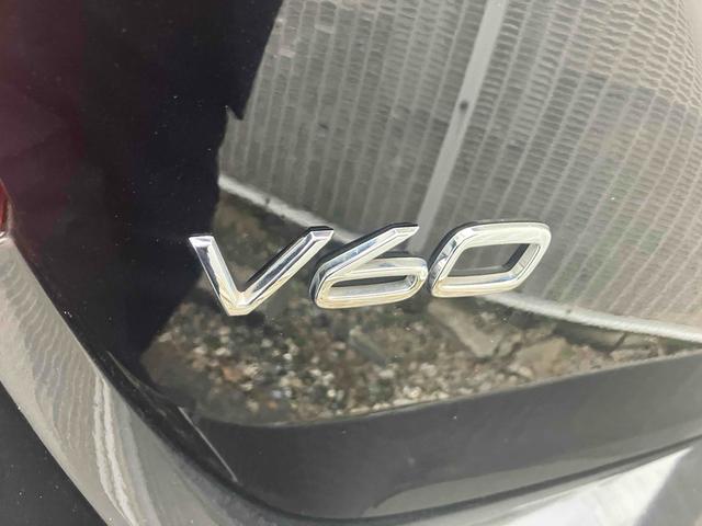 Ｖ６０ 　ＥＴＣ　バックカメラ　ナビ　ＴＶ　オートクルーズコントロール　アルミホイール　オートライト　ＨＩＤ　パワーシート　革シート　ＡＴ　盗難防止システム　ＡＢＳ　ＣＤ　ＵＳＢ　ミュージックプレイヤー接続可（17枚目）