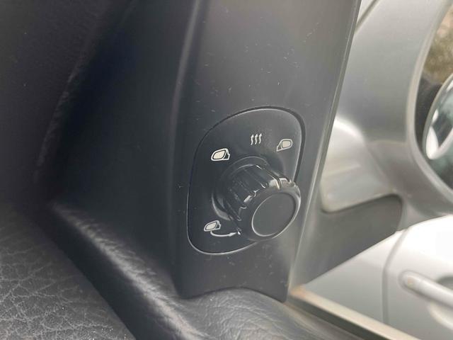 カイエン ベースグレード　４ＷＤ　バックカメラ　パワーシート　電動リアゲート　アルミホイール　キーレスエントリー　ＡＴ　盗難防止システム　ＡＢＳ　エアコン　パワーステアリング　パワーウィンドウ　運転席エアバッグ（8枚目）