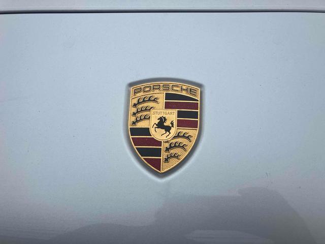 カイエン ベースグレード　４ＷＤ　バックカメラ　パワーシート　電動リアゲート　アルミホイール　キーレスエントリー　ＡＴ　盗難防止システム　ＡＢＳ　エアコン　パワーステアリング　パワーウィンドウ　運転席エアバッグ（18枚目）