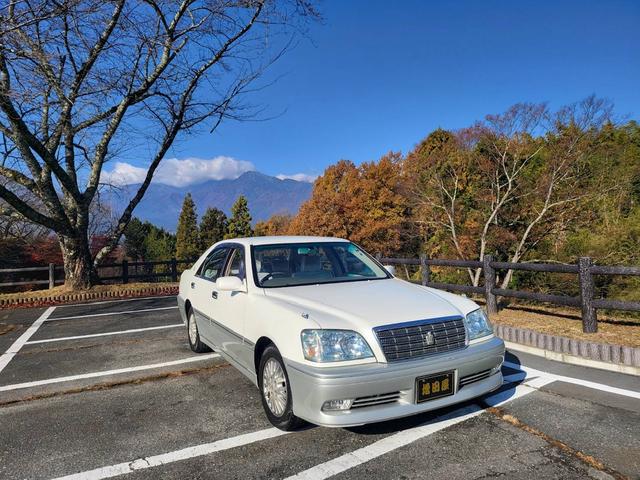 クラウン ロイヤルサルーンＧ　純正ナビ・バックカメラ・ＥＴＣ・クルーズコントロール（2枚目）