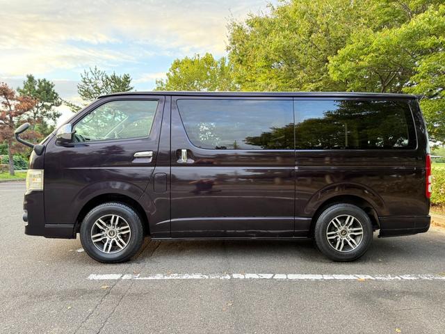 ハイエースバン ロングスーパーＧＬプライムセレ　４ＷＤ　ディーゼルターボ　５人乗り　ＡＴ　５ドア　オートクローザー　フォグ　リアスポイラー　キーレス　電動格納ミラー　地デジＴＶ　ナビ　アルミホイール　Ｂカメラ　Ｗエアコン　ワンオーナー　ＥＴＣ（15枚目）