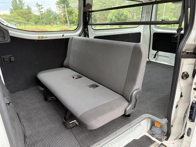 ＮＶ３５０キャラバンバン ロングＤＸターボ　切替４ＷＤ　ディーゼルターボ　両側スライドドア　オートマ　６人乗り　ルーフキャリア　ピュアドライブ　キーレス　ＥＴＣ　ヘッドライトレベライザー　ナビ　Ｂｌｕｅｔｏｏｔｈ　エアコン　ＰＷ　ＰＳ　関東仕入（70枚目）
