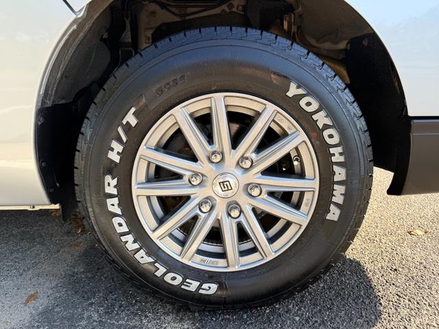 ＮＶ３５０キャラバンバン ロングＤＸターボ　切替４ＷＤ　ディーゼルターボ　５ドア　６人乗り　オートマ　ルーフキャリア　アルミホイール　キーレスエントリー　電動格納ミラー衝突被害軽減ブレーキ　横滑り防止　リアヒーター・クーラー　車検Ｒ８年２月（32枚目）