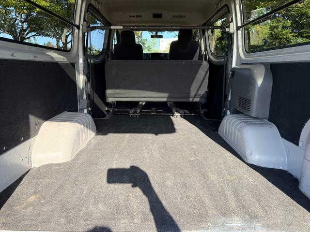 ＮＶ３５０キャラバンバン ロングＤＸターボ　切替４ＷＤ　ディーゼルターボ　５ドア　６人乗り　オートマ　ルーフキャリア　アルミホイール　キーレスエントリー　電動格納ミラー衝突被害軽減ブレーキ　横滑り防止　リアヒーター・クーラー　車検Ｒ８年２月（76枚目）
