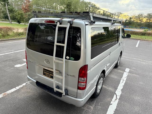 ハイエースバン ロングスーパーＧＬ　４ＷＤ　ディーゼルターボ　５ドア　５人乗り　ＡＴ　ルーフキャリア　キーレス　電格ミラー　ＥＴＣ　ＴＶ　ナビ　バックカメラ　パワーヒート　寒冷地仕様　Ｗエアコン　オートエアコン　ＡＣ１００Ｖ電源　フォグ（19枚目）