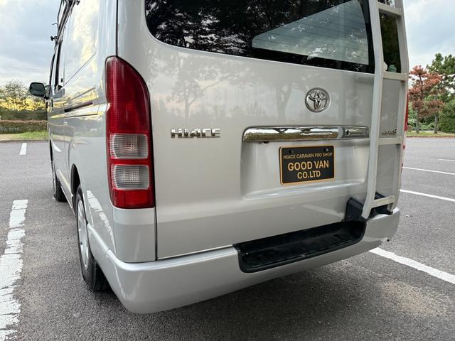ハイエースバン ロングスーパーＧＬ　４ＷＤ　ディーゼルターボ　５ドア　５人乗り　ＡＴ　ルーフキャリア　キーレス　電格ミラー　ＥＴＣ　ＴＶ　ナビ　バックカメラ　パワーヒート　寒冷地仕様　Ｗエアコン　オートエアコン　ＡＣ１００Ｖ電源　フォグ（22枚目）