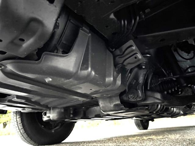 ハイエースバン ロングスーパーＧＬ　４ＷＤ　ディーゼルターボ　５ドア　５人乗り　ＡＴ　ルーフキャリア　キーレス　電格ミラー　ＥＴＣ　ＴＶ　ナビ　バックカメラ　パワーヒート　寒冷地仕様　Ｗエアコン　オートエアコン　ＡＣ１００Ｖ電源　フォグ（37枚目）