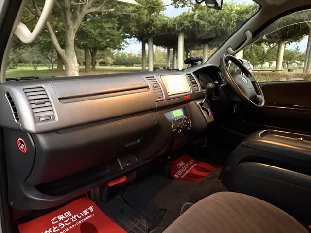 ハイエースバン ロングスーパーＧＬ　４ＷＤ　ディーゼルターボ　５ドア　５人乗り　ＡＴ　ルーフキャリア　キーレス　電格ミラー　ＥＴＣ　ＴＶ　ナビ　バックカメラ　パワーヒート　寒冷地仕様　Ｗエアコン　オートエアコン　ＡＣ１００Ｖ電源　フォグ（45枚目）