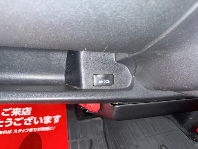 ハイエースバン ロングスーパーＧＬ　４ＷＤ　ディーゼルターボ　５ドア　５人乗り　ＡＴ　ルーフキャリア　キーレス　電格ミラー　ＥＴＣ　ＴＶ　ナビ　バックカメラ　パワーヒート　寒冷地仕様　Ｗエアコン　オートエアコン　ＡＣ１００Ｖ電源　フォグ（57枚目）