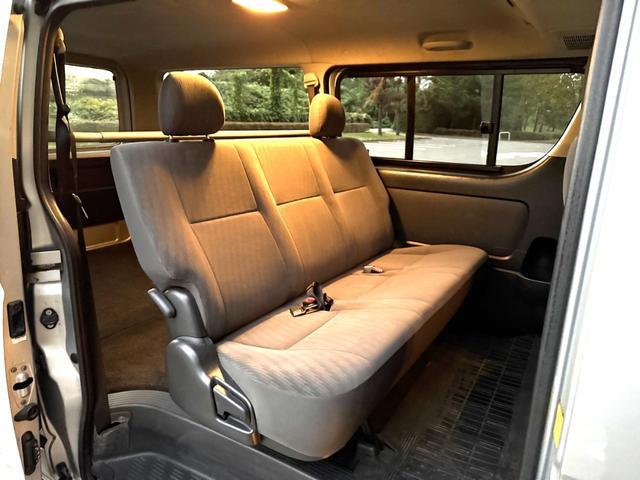 ハイエースバン ロングスーパーＧＬ　４ＷＤ　ディーゼルターボ　５ドア　５人乗り　ＡＴ　ルーフキャリア　キーレス　電格ミラー　ＥＴＣ　ＴＶ　ナビ　バックカメラ　パワーヒート　寒冷地仕様　Ｗエアコン　オートエアコン　ＡＣ１００Ｖ電源　フォグ（67枚目）